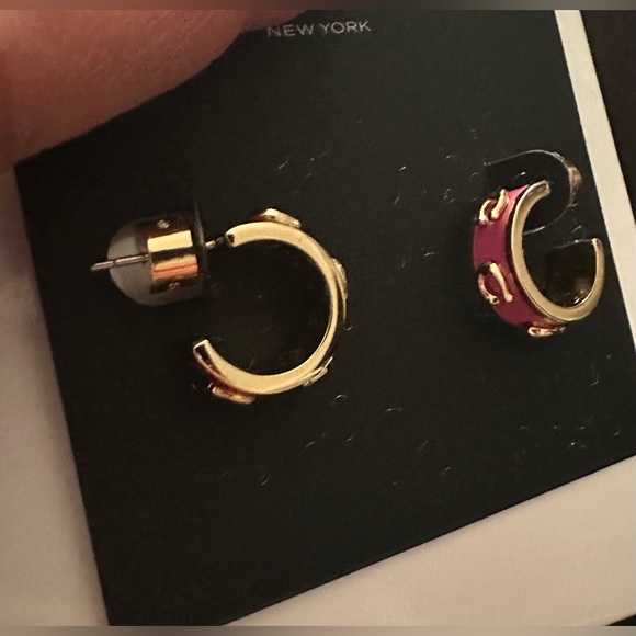 NWT Coach Enamel Signature C Huggie Earrings - Picture 5 of 5